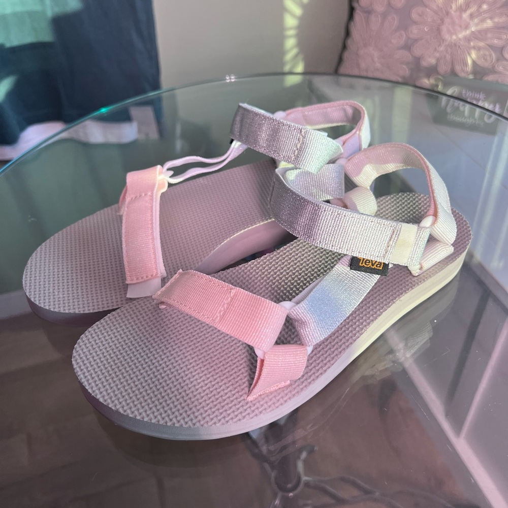 Teva Original Univeral Metallic Sandals- Sz: 7